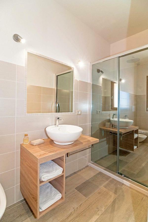 Molarotto Camere Con Angolo Cottura San Teodoro  Exterior foto