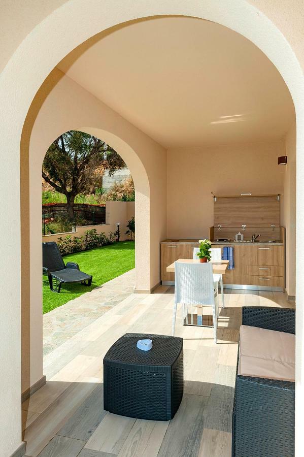 Molarotto Camere Con Angolo Cottura San Teodoro  Exterior foto